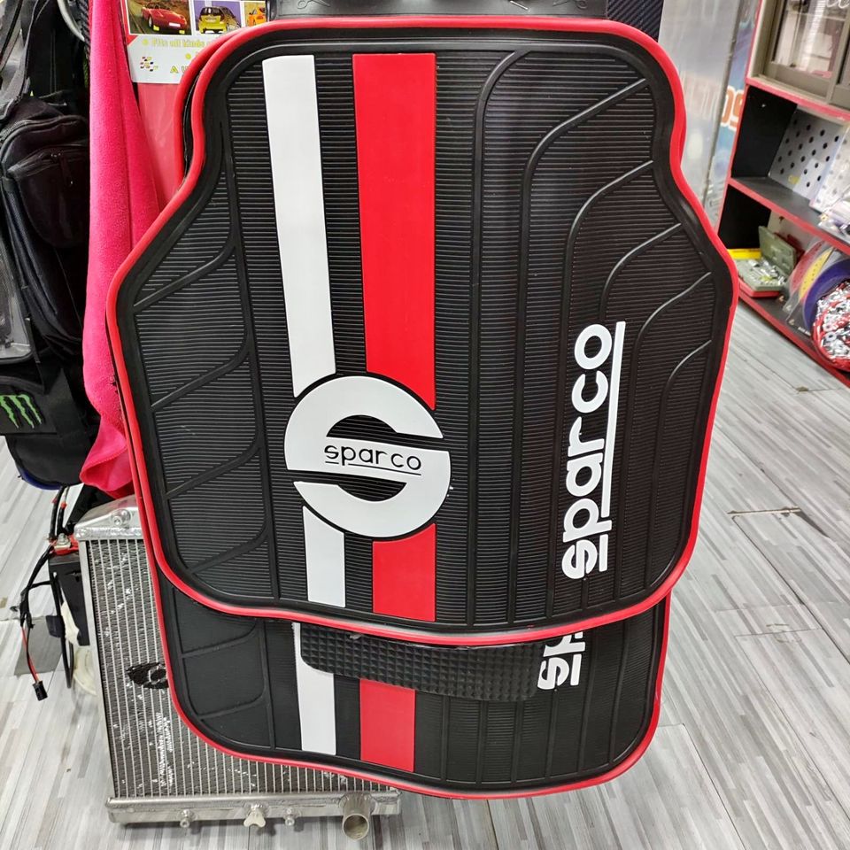 Cubre Piso Goma Sparco 5pcs Lineas Con Camello