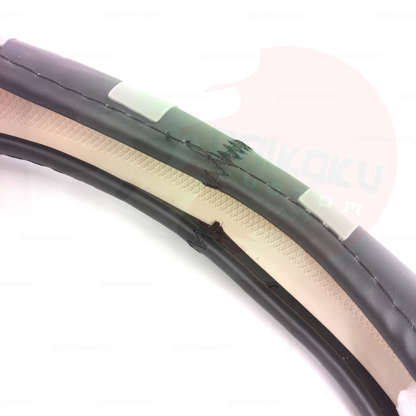 Cubre Volante PRO Grueso Momo (H19)