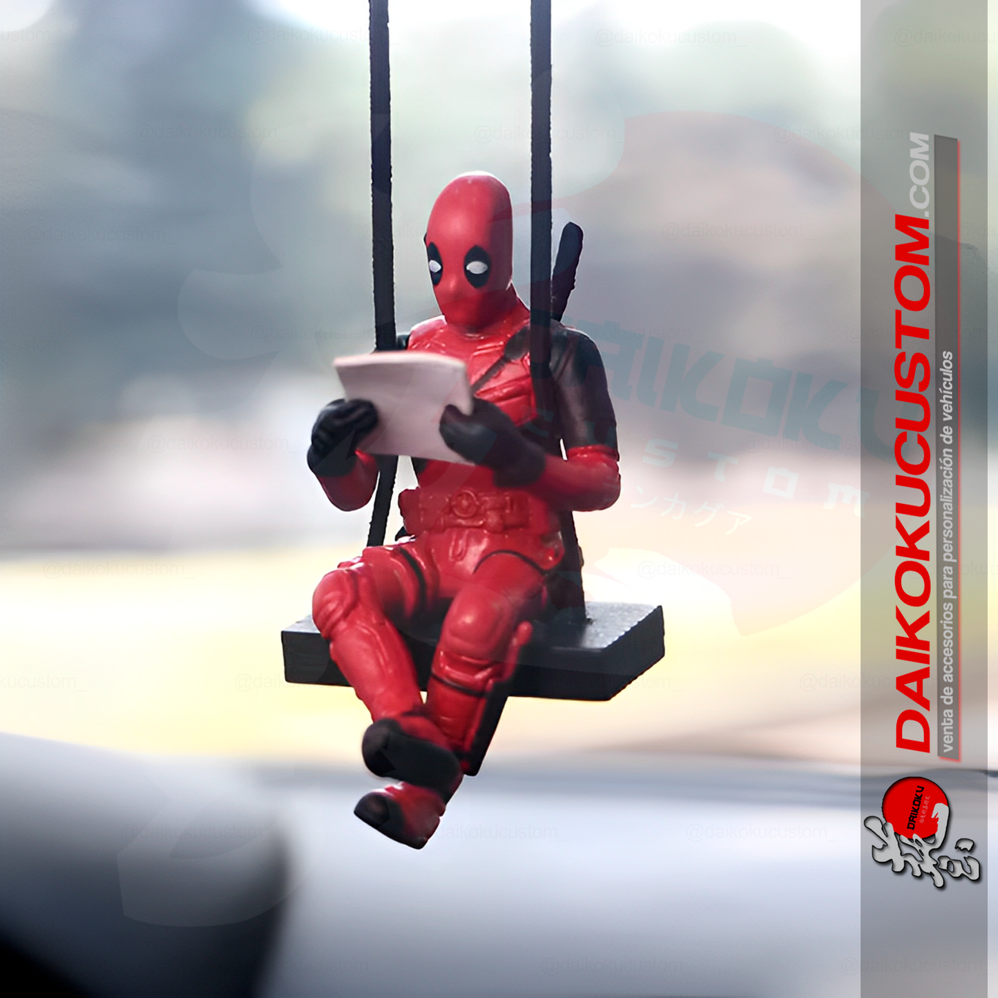 Adorno Decorativo Espejo Retrovisor Deadpool Columpio